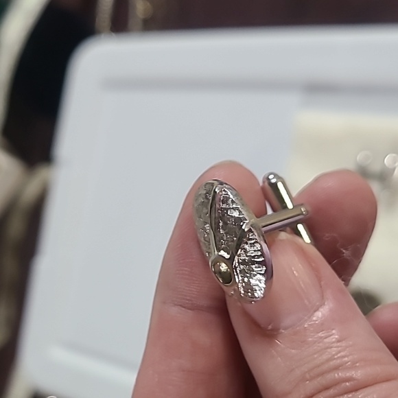 Cufflink - Picture 2 of 2